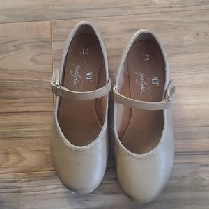 American ballet size 12 tap shoes 👞